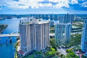 19355 Turnberry Way, Miami, FL 33180 - Photo 40