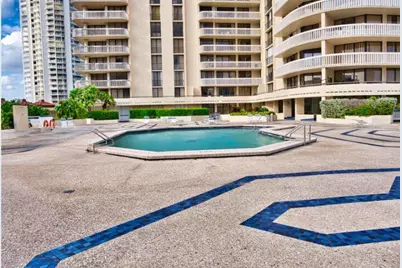 19355 Turnberry Way, Miami, FL 33180 - Photo 42