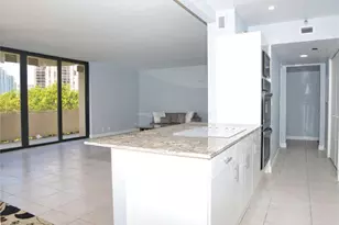 19355 Turnberry Way, Miami, FL 33180 - Photo 8