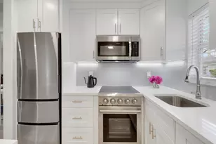 10128 Meridian Way N, Palm Beach Gardens, FL 33410 - Photo 8