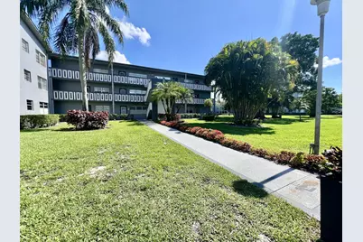209 Suffolk E, Boca Raton, FL 33434 - Photo 2