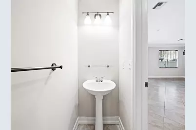 3434 NE 13th Avenue, Oakland Park, FL 33334 - Photo 8