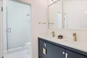 19329 NE 8th Ct, Miami, FL 33179 - Photo 22