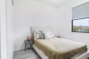 19329 NE 8th Ct, Miami, FL 33179 - Photo 26