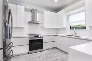 19329 NE 8th Ct, Miami, FL 33179 - Photo 8