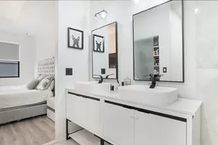 19329 NE 8th Ct, Miami, FL 33179 - Photo 20