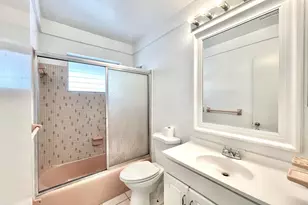 1021 Crystal Lake Dr, Deerfield Beach, FL 33064 - Photo 4