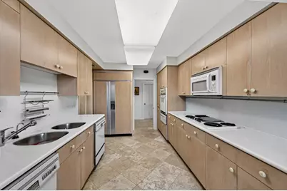 5500 Collins Avenue #302, Miami Beach, FL 33140 - Photo 10