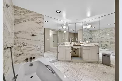 5500 Collins Avenue #302, Miami Beach, FL 33140 - Photo 34