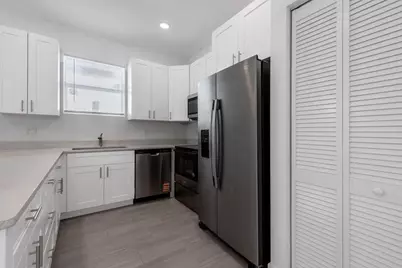 2689 Hiawatha Avenue, West Palm Beach, FL 33409 - Photo 10