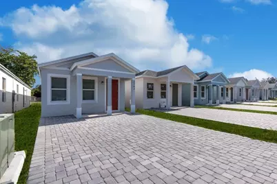 2689 Hiawatha Avenue, West Palm Beach, FL 33409 - Photo 2