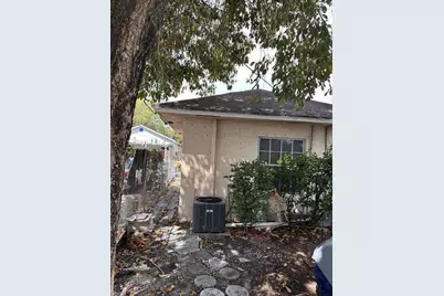 518 S E Street, Lake Worth Beach, FL 33460 - Photo 2