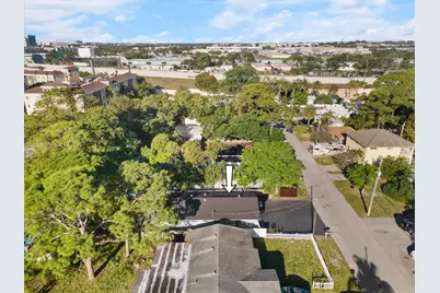 836 SW 13th Court, Pompano Beach, FL 33060 - Photo 20