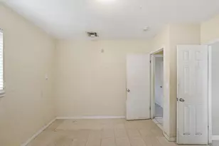 1201 NE 206th St, Miami, FL 33179 - Photo 14