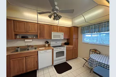 1172 Commodore Court #203, Fort Pierce, FL 34949 - Photo 4