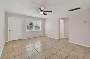 1618 W 26th Ct, Riviera Beach, FL 33404 - Photo 4
