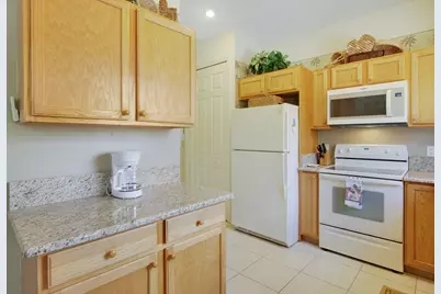 9207 Wentworth Lane, Port Saint Lucie, FL 34986 - Photo 6