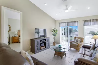 9207 Wentworth Lane, Port Saint Lucie, FL 34986 - Photo 10