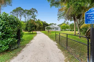 16823 127th Dr N, Jupiter, FL 33478 - Photo 2