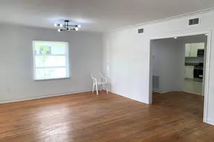 325 NE 21st St, Wilton Manors, FL 33305 - Photo 4