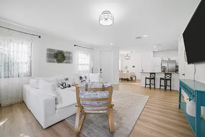 5931 NW 56th Place #Unit 5931, Tamarac, FL 33319 - Photo 4