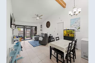 2331 Peach Court, Pembroke Pines, FL 33026 - Photo 2