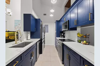 2331 Peach Court, Pembroke Pines, FL 33026 - Photo 8