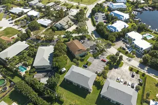 983 NW Spruce Ridge Dr, Stuart, FL 34994 - Photo 40