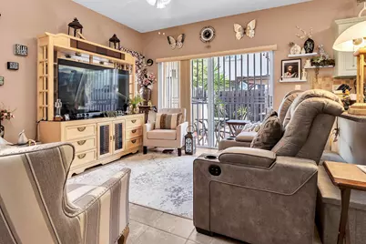 16637 NW 73rd Place, Miami Lakes, FL 33014 - Photo 14