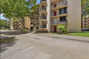 3550 Blue Lake Dr, Pompano Beach, FL 33064 - Photo 8