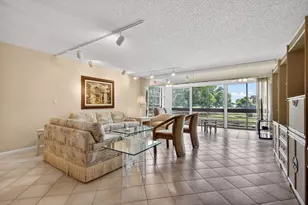 5561 Fairway Park Dr, Boynton Beach, FL 33437 - Photo 10