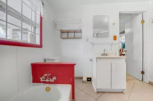 2285 NE 136th Ln, North Miami Beach, FL 33181 - Photo 28