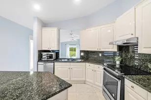 5713 Boynton Bay Cir, Boynton Beach, FL 33437 - Photo 12