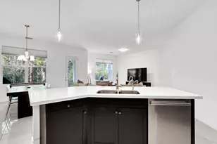 7113 Kensington Ct, Palm Beach Gardens, FL 33418 - Photo 16