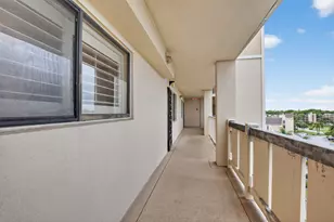 6866 Huntington Ln, Delray Beach, FL 33446 - Photo 2