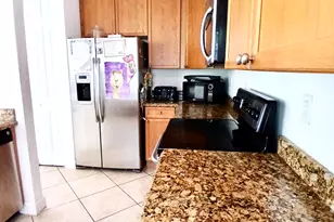 247 Lake Monterey Cir, Boynton Beach, FL 33426 - Photo 6