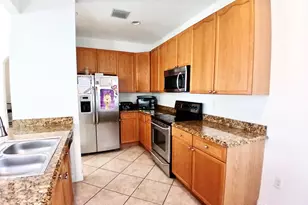 247 Lake Monterey Cir, Boynton Beach, FL 33426 - Photo 4