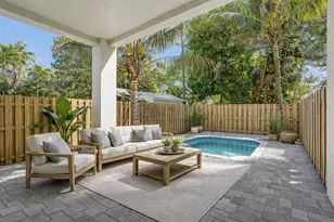 850 SW 11th Ct, Fort Lauderdale, FL 33315 - Photo 2