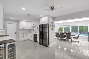 3374 NE 19th Ave, Oakland Park, FL 33306 - Photo 8