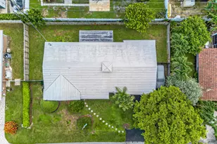 2750 SE 3rd St, Pompano Beach, FL 33062 - Photo 2