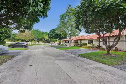 5810 SW 112th Way, Cooper City, FL 33330 - Photo 2