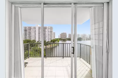 2780 NE 183rd Street #716, Aventura, FL 33160 - Photo 18