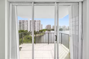 2780 NE 183rd St, Aventura, FL 33160 - Photo 18