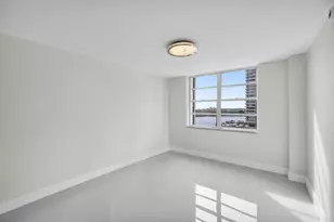 2780 NE 183rd St, Aventura, FL 33160 - Photo 24