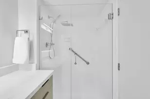 2780 NE 183rd St, Aventura, FL 33160 - Photo 22