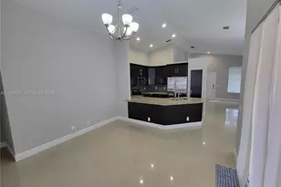 928 Falling Water Rd, Weston, FL 33326 - Photo 4