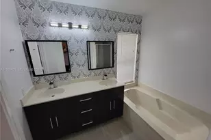 928 Falling Water Rd, Weston, FL 33326 - Photo 14