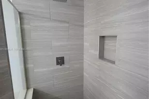 928 Falling Water Rd, Weston, FL 33326 - Photo 16