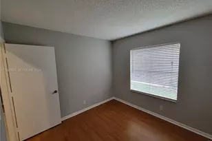 928 Falling Water Rd, Weston, FL 33326 - Photo 18