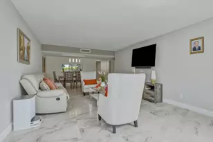 6698 N 10th Ave N, Lake Worth, FL 33467 - Photo 2